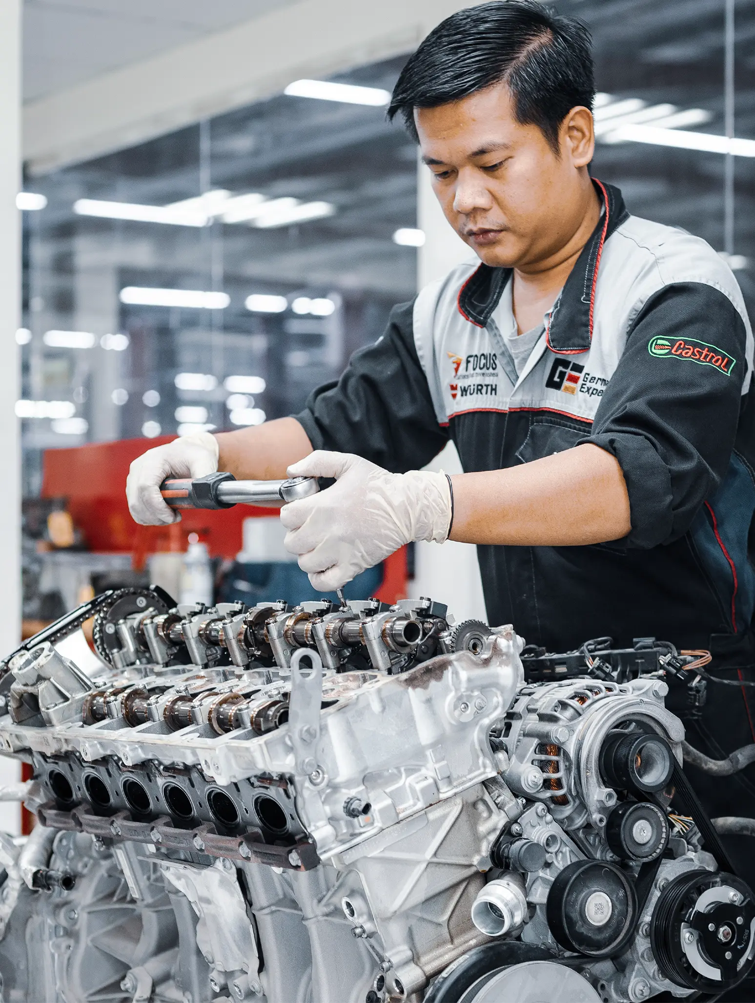 A German Expert Repairing Engine