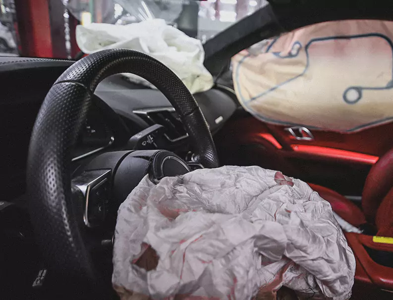 Mercedes Air bag out from steering